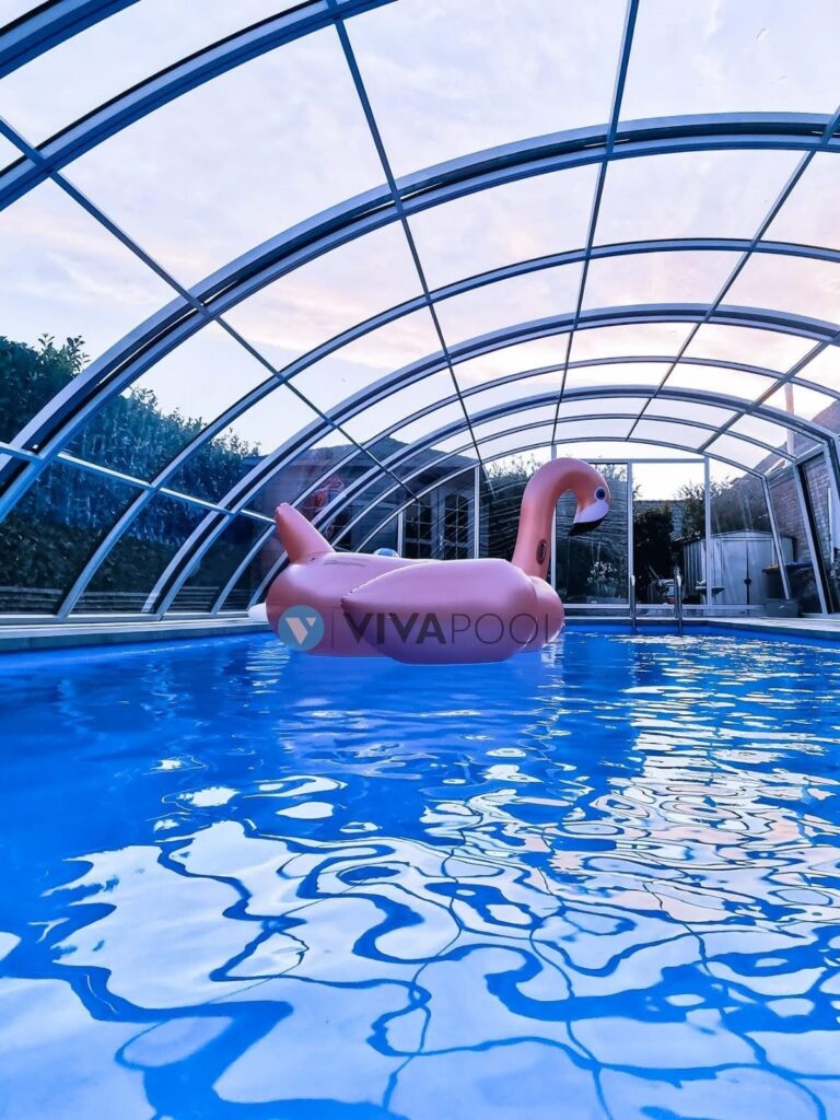 Eleganckie zadaszenie na basen wysokie OPTIMA I 10,90 x 5,20 x 2,30 poliwęglan lity wysoka pokrywa basenowa