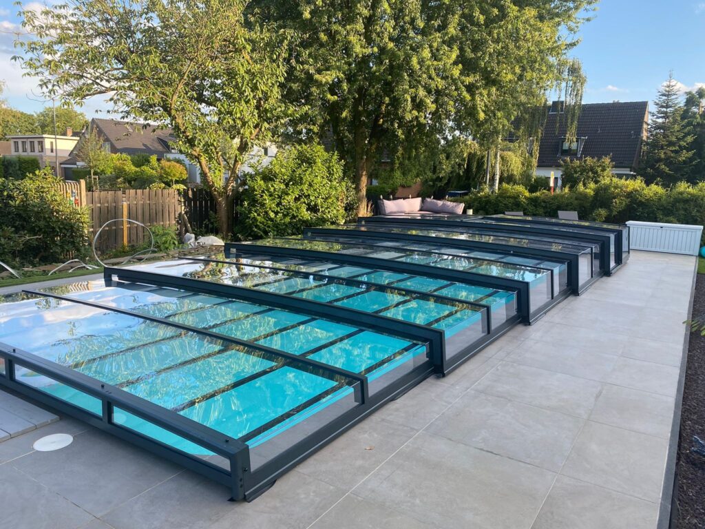 Zadaszenie basenowe 12,83 x 5,00 x 0,80 eleganckie PRESTIGE R1 z jedną prowadnicą PC lity