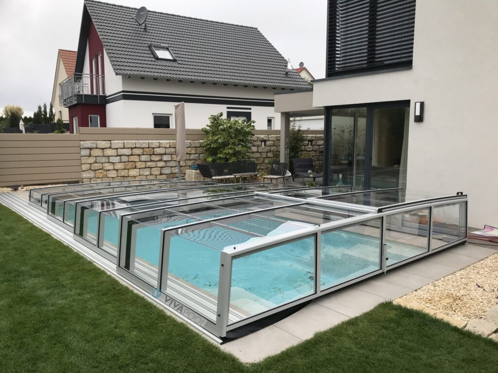 Zadaszenie basenowe 15,37 x 6,00 x 0,90 eleganckie PRESTIGE R1 z jedną prowadnicą PC lity