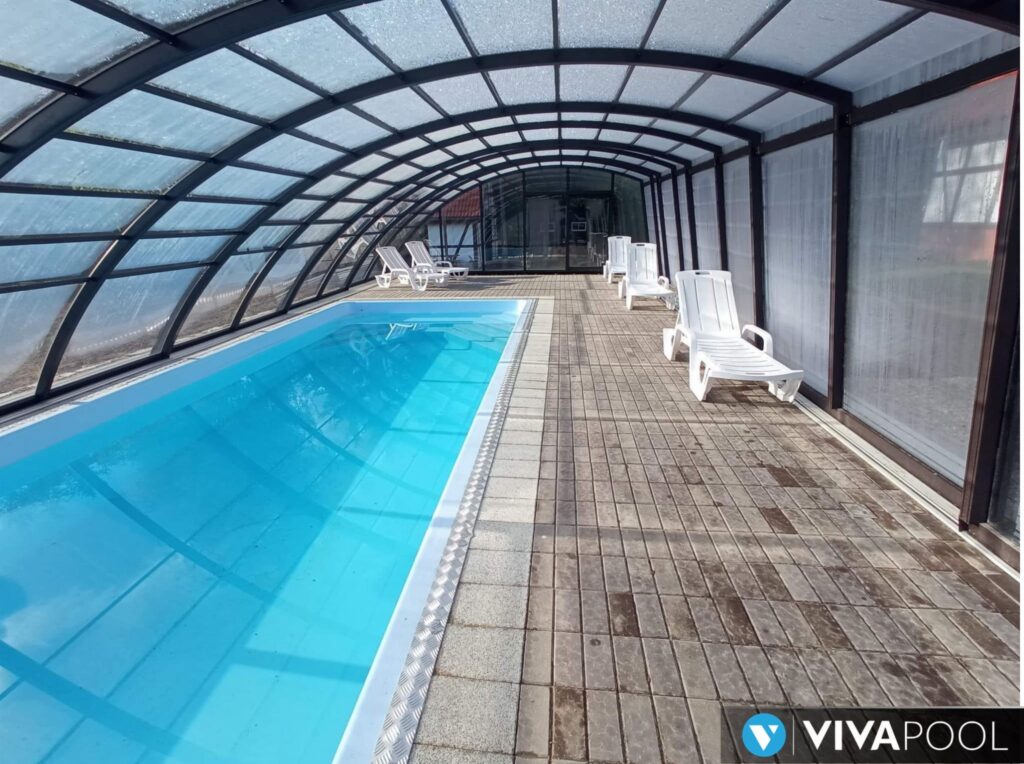 Eleganckie zadaszenie na basen wysokie OPTIMA 9,0 x 4,00 x 2,25 poliwęglan lity pokrywa basenowa jacuzzi