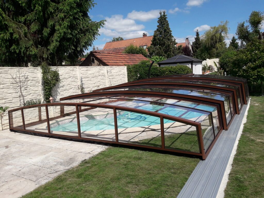 Nowoczesne zadaszenie 12,83 x 5,00 x 0,85 na basen CASABLANCA R1 z jedną szyną poliwęglan lity